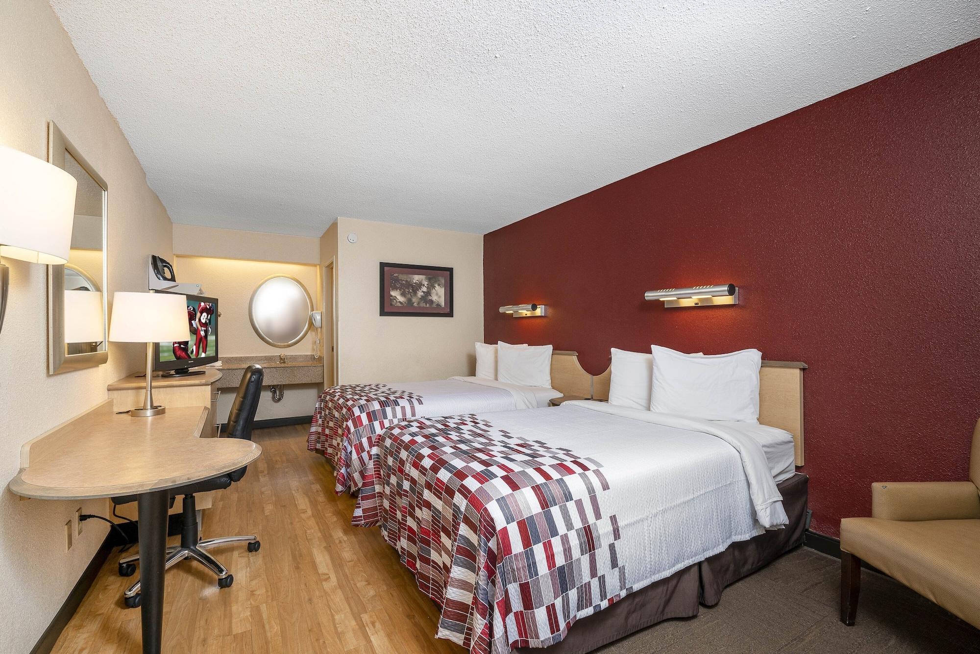 Red Roof Inn Louisville Expo Airport Exterior photo